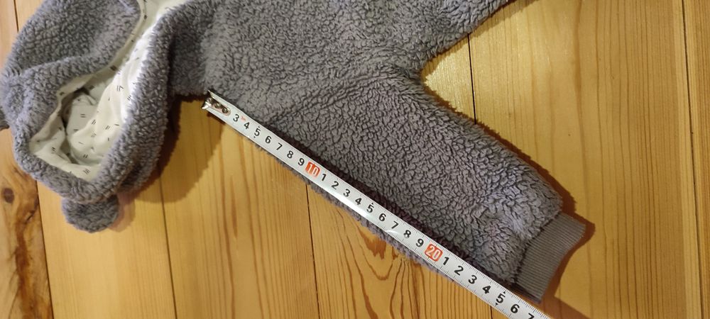 Комбінезон на 6-9 місяців з закритими ніжками