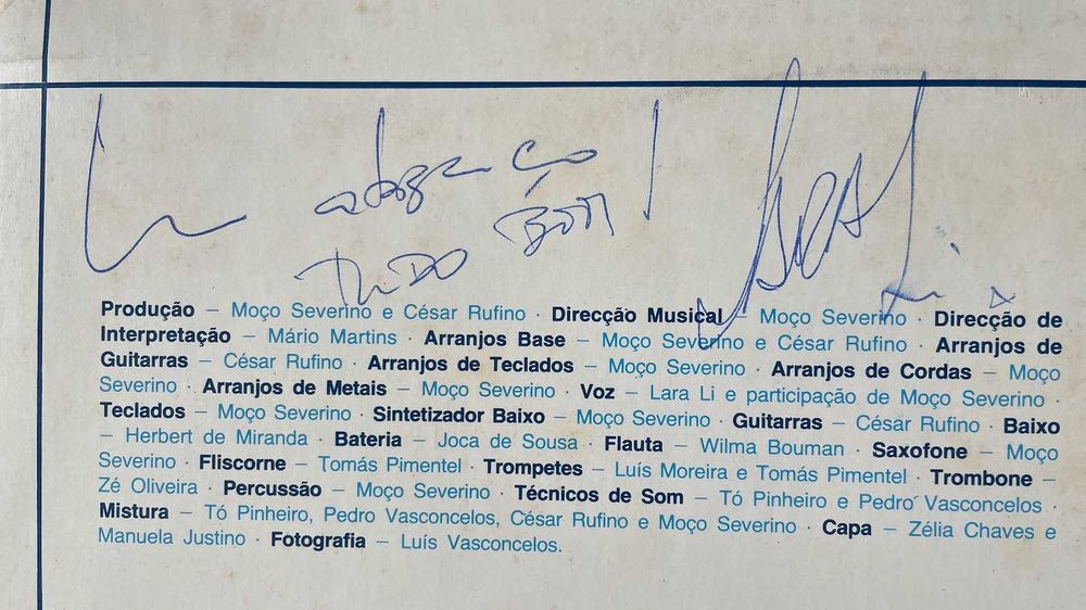 Lara Li, Vem disco vinil