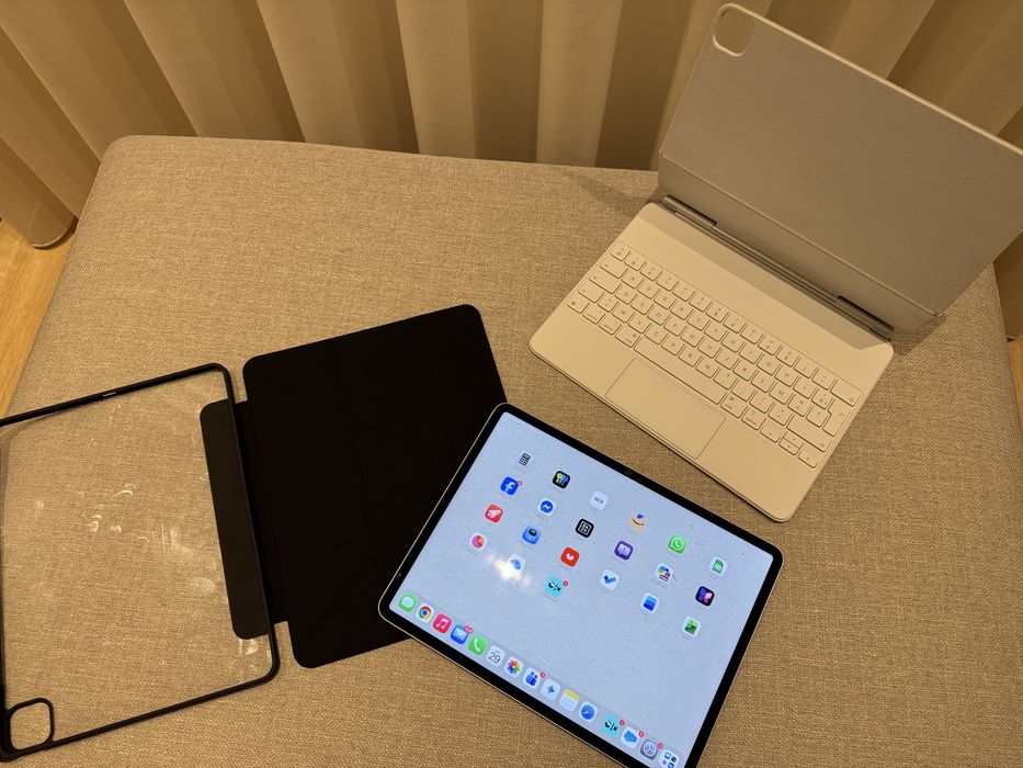 ipad Pro 12.9 5ª Geracao M1 e Capa teclado Apple