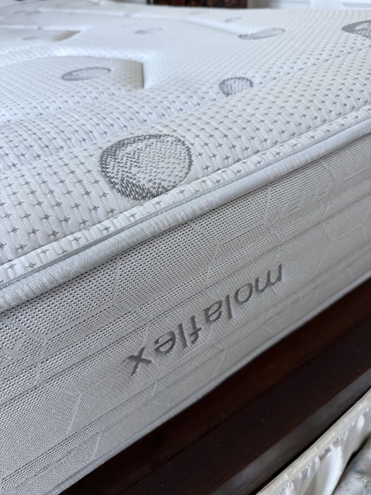 Cama de casal estilo Dona Maria + colchão