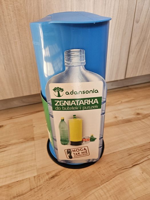 Zgniatarka do butelek i puszek