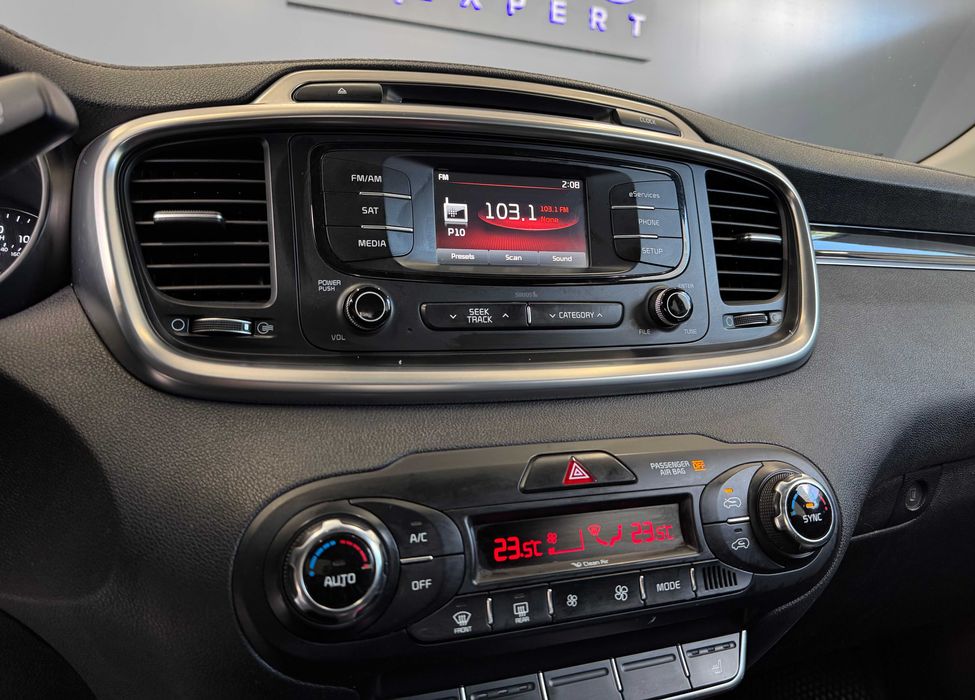 В продажі повнопривідний Kia Sorento 2015