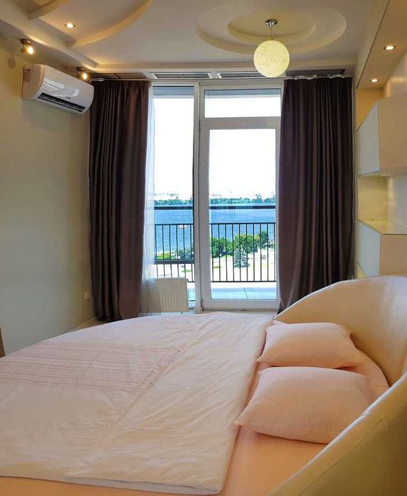 ЛЮКС в ЖК Мост Сити, вид на реку, 2к, ванна, центр. Новый дом. Балкон.