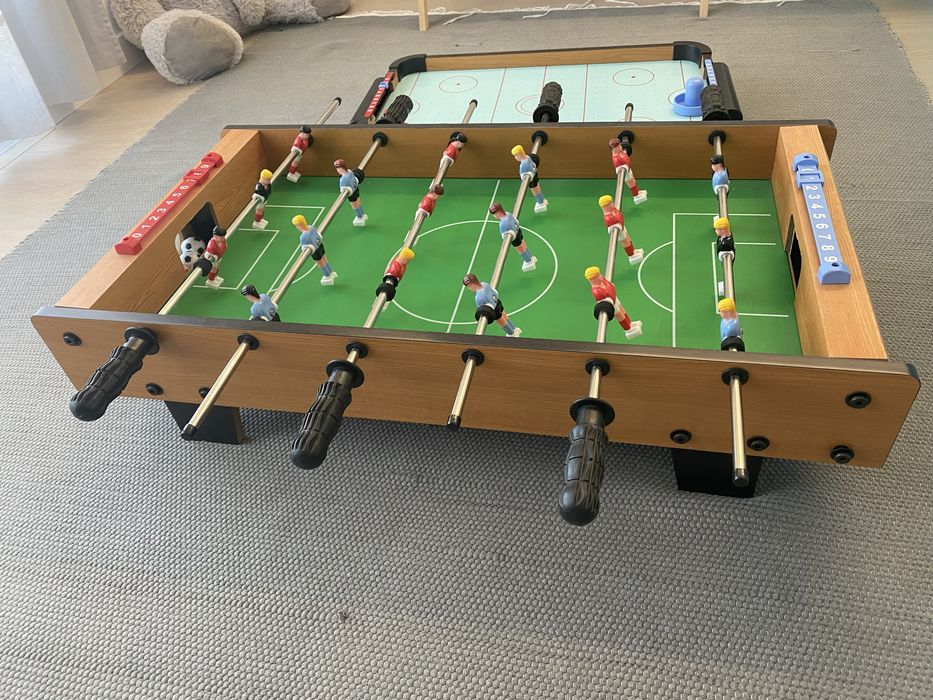Jogo matraquilhos e Air Hockey para criança
