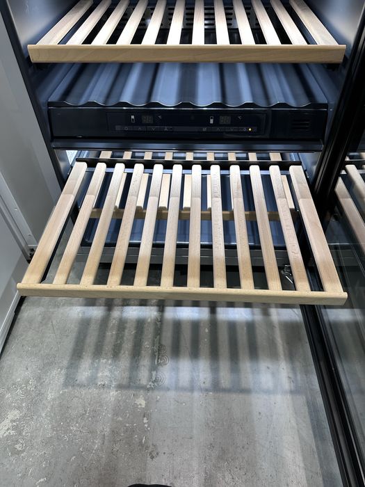 Винний холодильник Miele KWT6321 UG