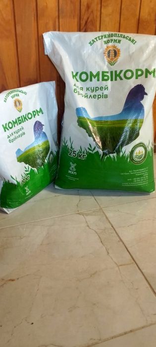 Комбікорм для різних видів птиці (гуси, кури, качки, індики)