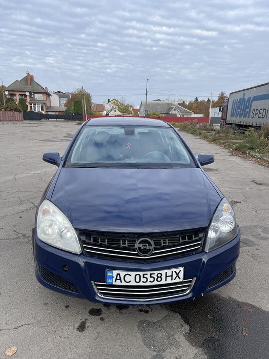 Продам сімейний автомобіль