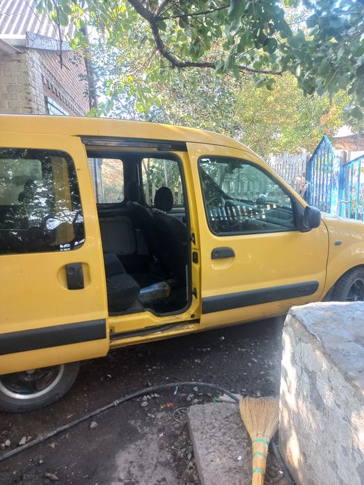 Рено кенго вхорошом состояние