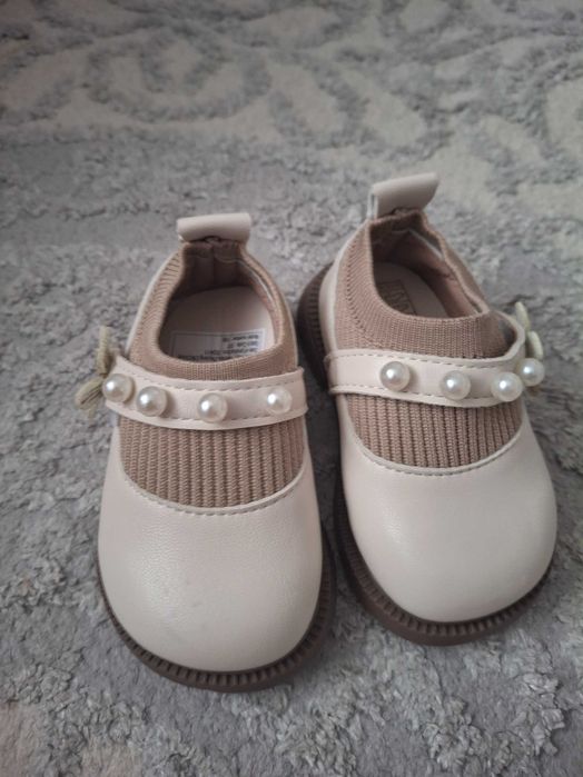 Туфлі для дівчинки