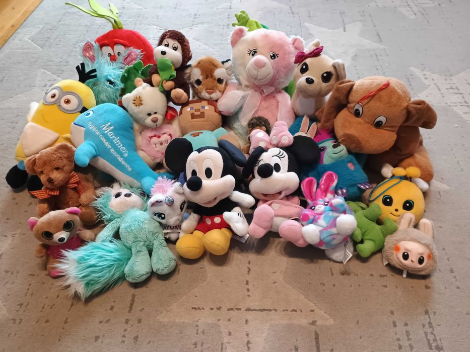 Pluszaki, przytulaki, zabawki komplet ok. 30 szt Myszka Miki, Minionki