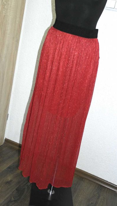 Spódniczka czerwona błyszcząca 40