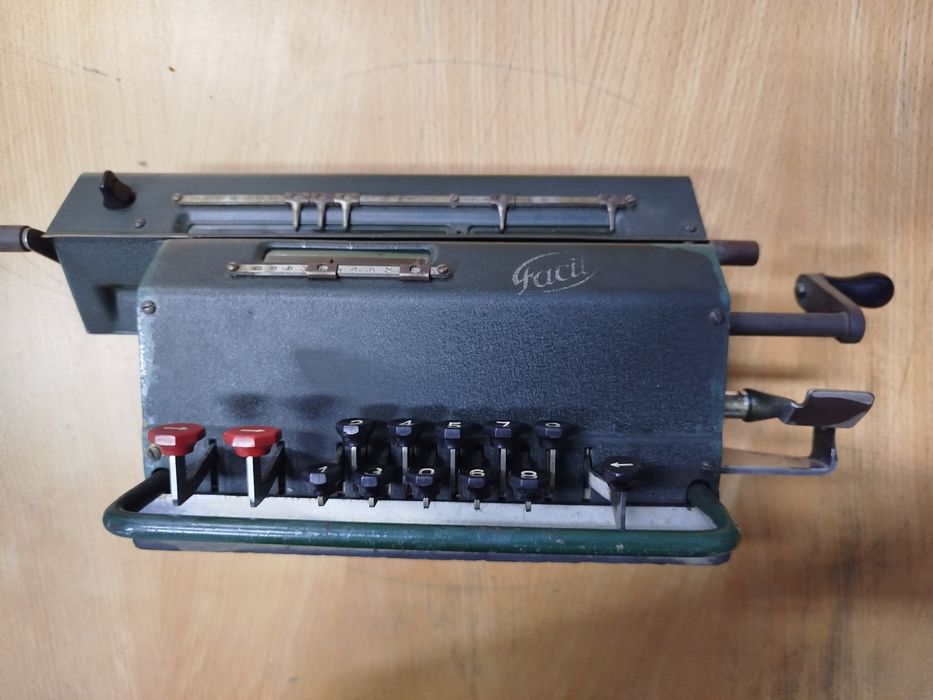 Máquina calcular antiga