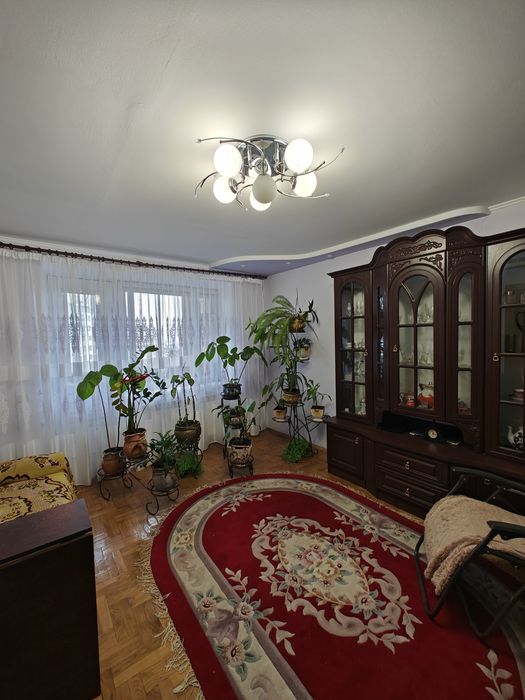 Продаж 3 кімнатна. Район Східний