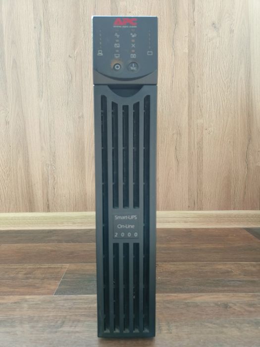 ДБЖ APC Smart-UPS On-Line2000