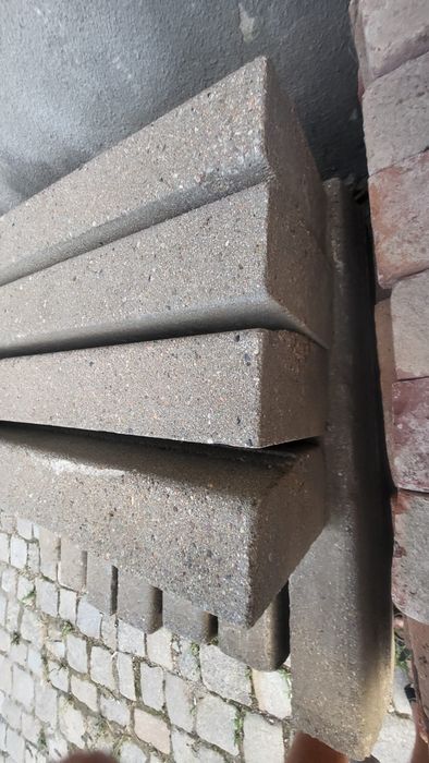 Krawężnik drogowy 15x30x100cm