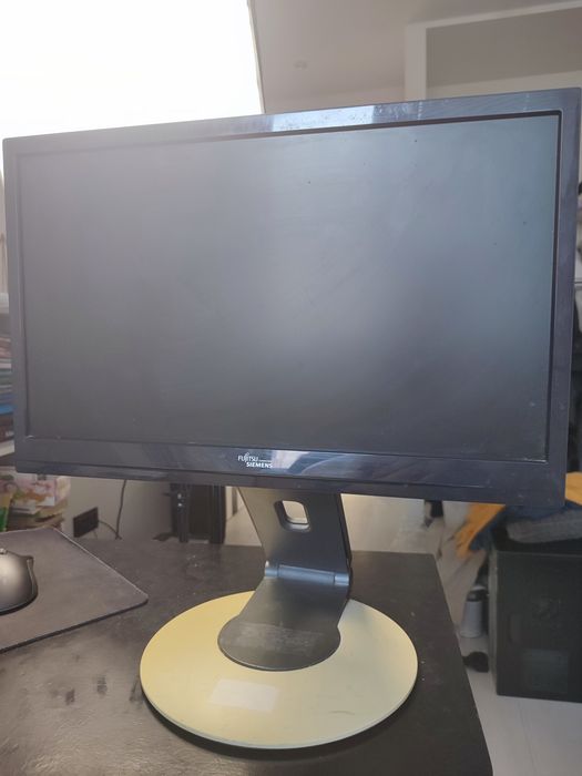 Монітор Fujitsu Siemens 17" 1366х768 (не поацює)