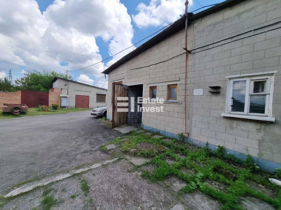 Продам виробничі приміщення по вул. Лугопарківська, 2