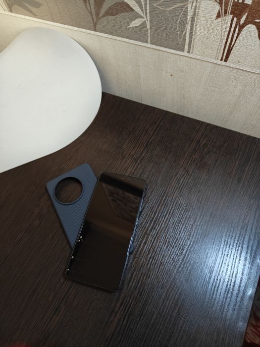 OnePlus Ace 5 12/256 Гб