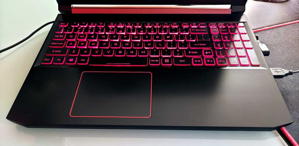 Acer Nitro Gaming =144Hz IPS= GTX1650Ti 2xSSD