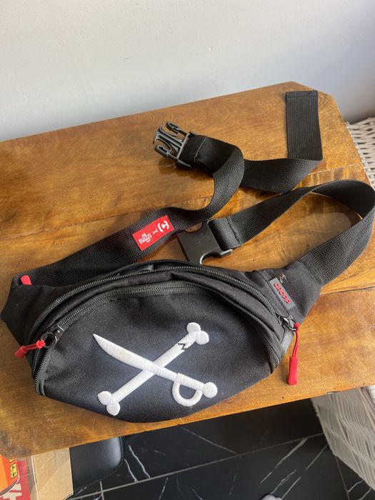 Cropp - Saszetka nerka baltic games - Czarny - męski