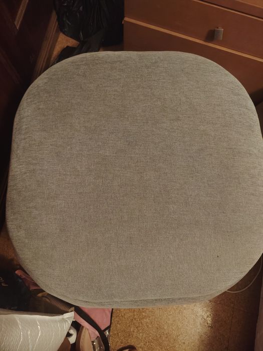 Sofa / mesa de centro Novo sempre guardado sem ser usado Vendo por estar a renovar a casa