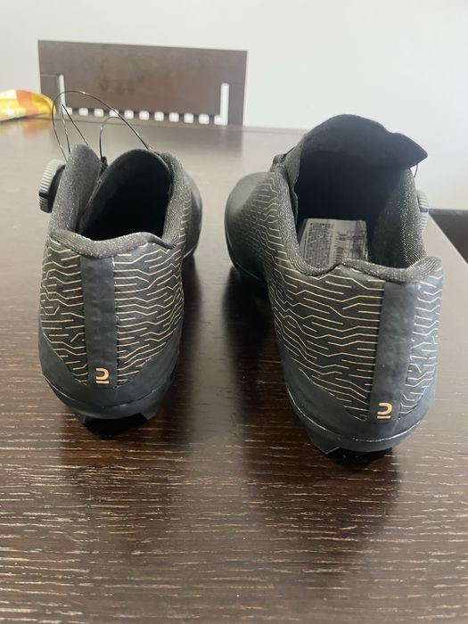 Sapatilha de encaixe Race 900