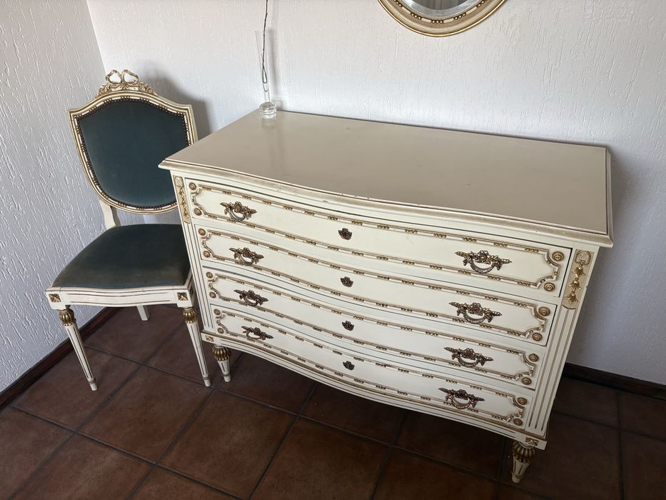Mobília de Quarto Vintage Luís XVI em Madeira Maciça – Excelente Estado