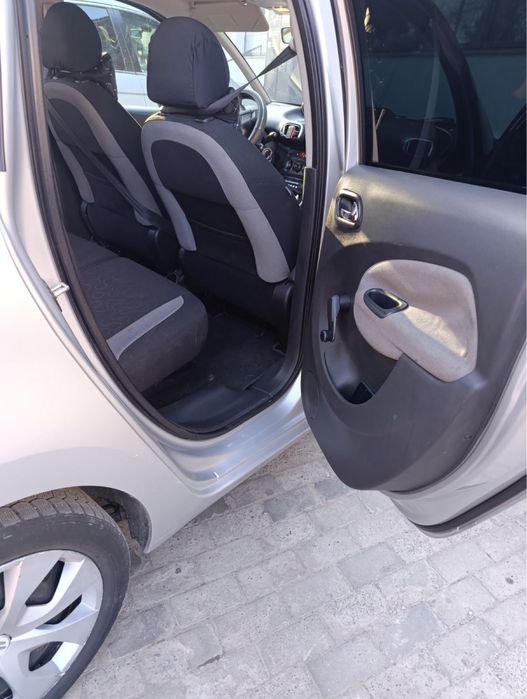 Продаж економного авто