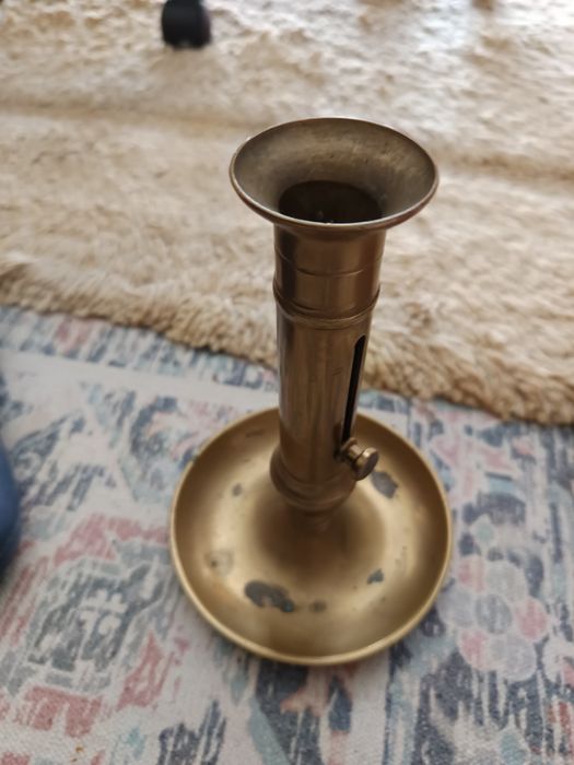 Castiçal vintage em bronze  para uma vela