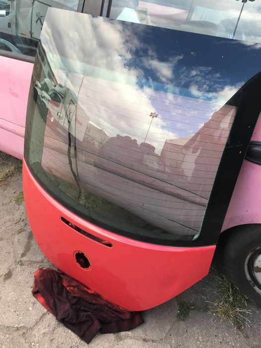 VW New Beetle - klapa bagażnika