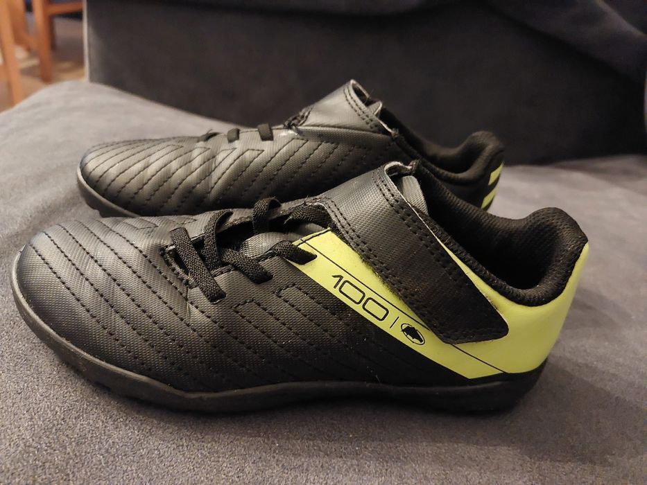 Buty piłkarskie chłopięce  r 33