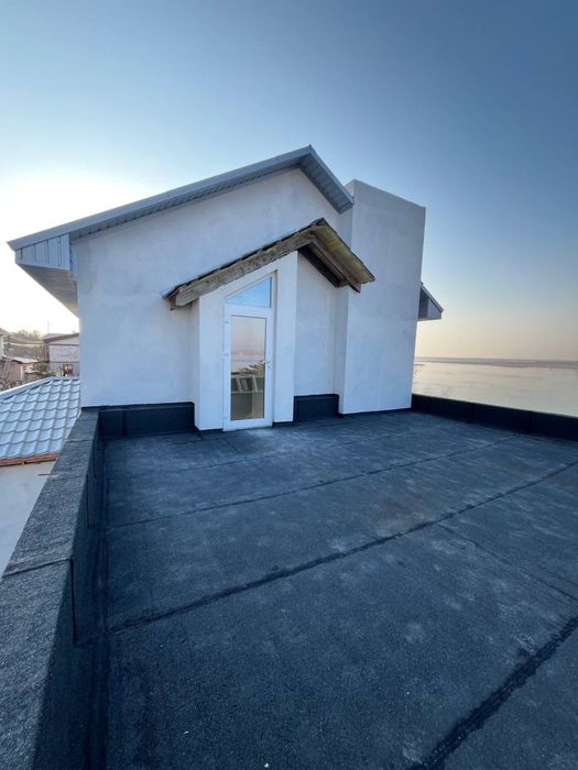 Продаю Абсолютно Новый 2 этажный 3 комнатный Дом, (Варваровка) ЦЕНТР