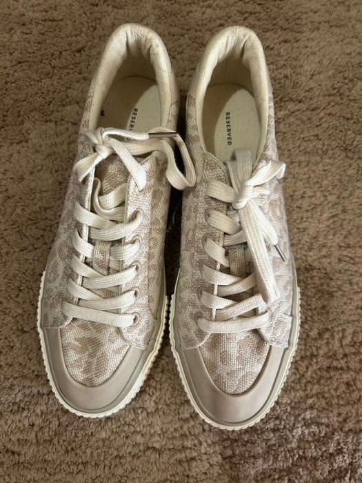 Продам стильні кеди Reserved