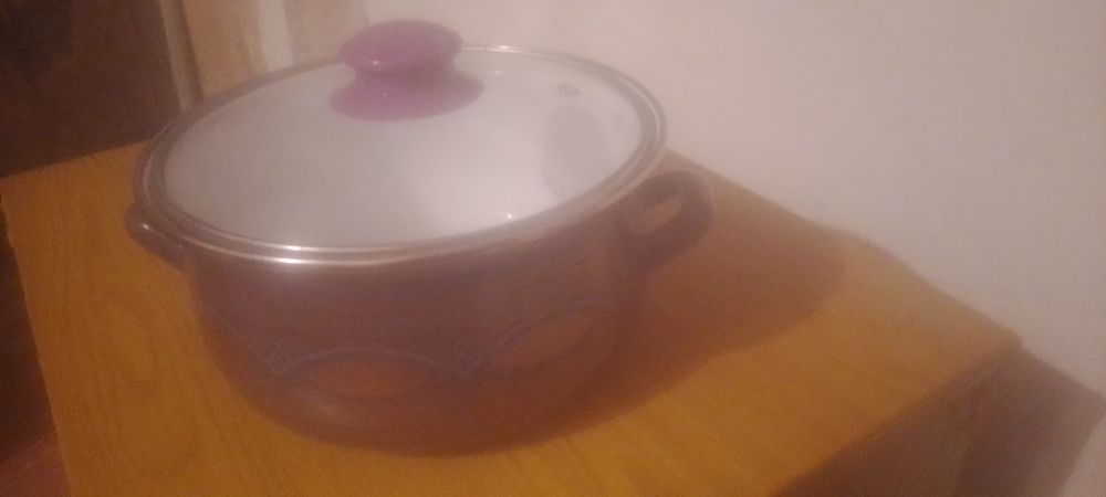 Продам кастюлю эмалированную