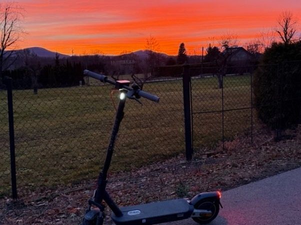 Sprzedam Xiaomi 5 pro w dobrym stanie.