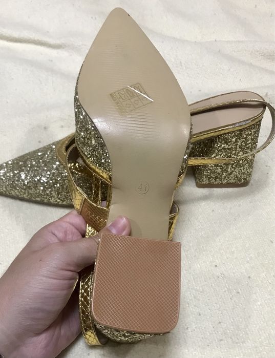 Босоножки на каблуке нарядные 41