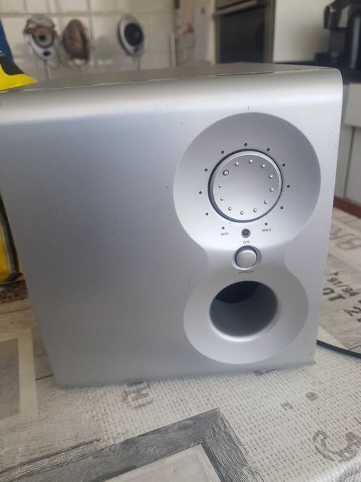 Subwoofer amplificado Roadstar