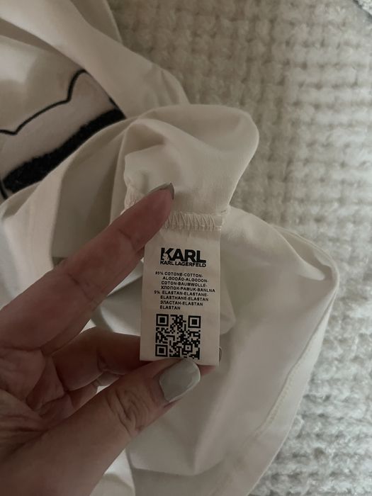 Kremowy tshirt Karl