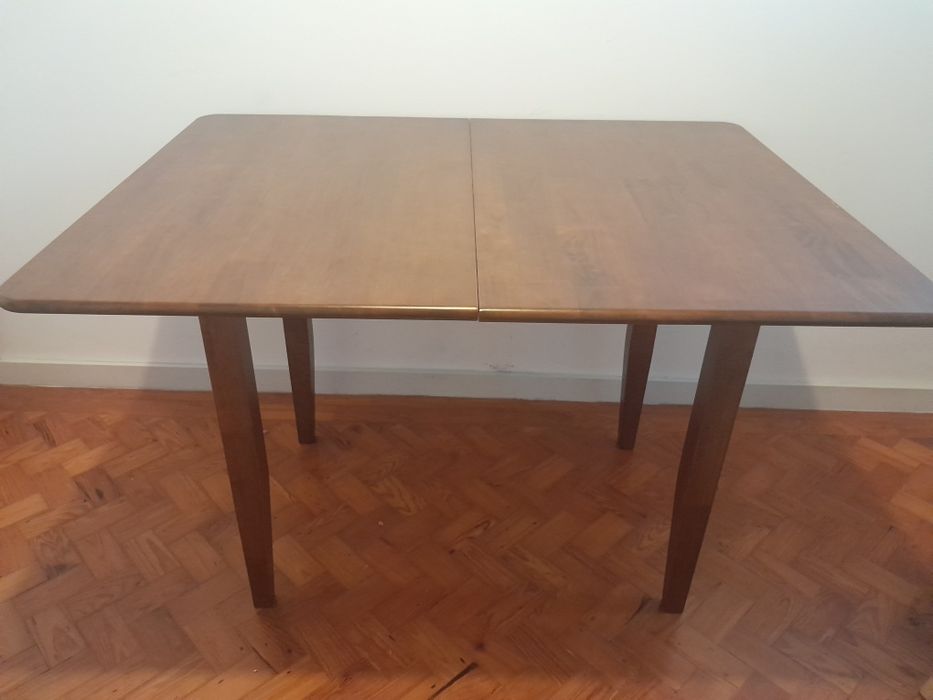 Mesa de jantar extensível