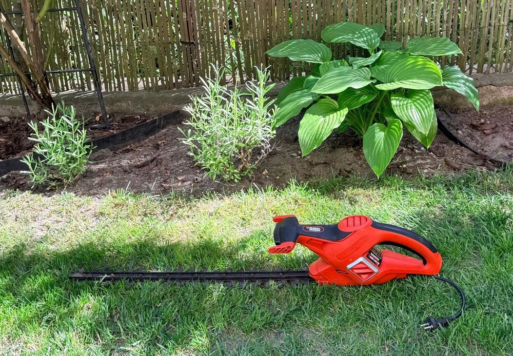 Nożyce do żywopłotu marki  Black Decker