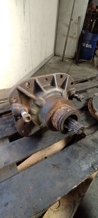 Atak przedniego napędu Renault 103.54. 9/40z