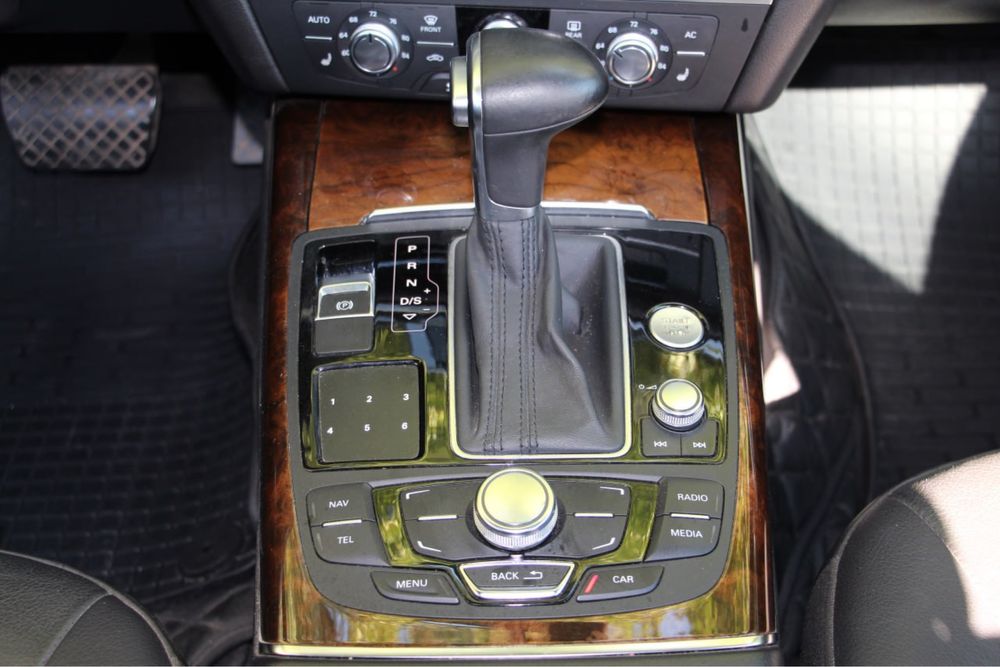 Продажться АUDI A6C7 2013