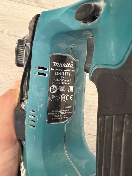 Młotowiertarka Makita DHR171