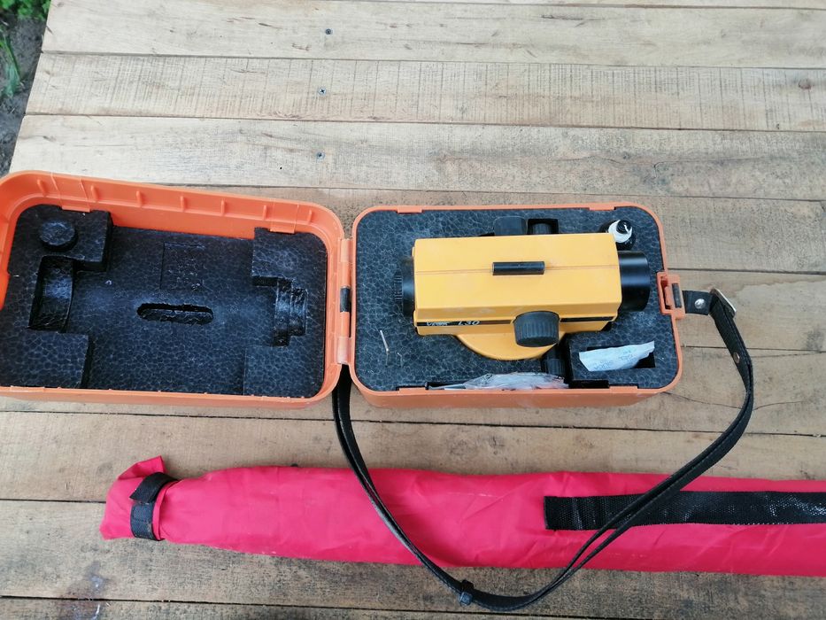 Нівелір, штатив, рейка 5м