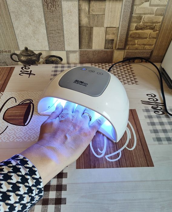 LED+UV Лампа для манікюру і нарощування нігтів 48 Ват