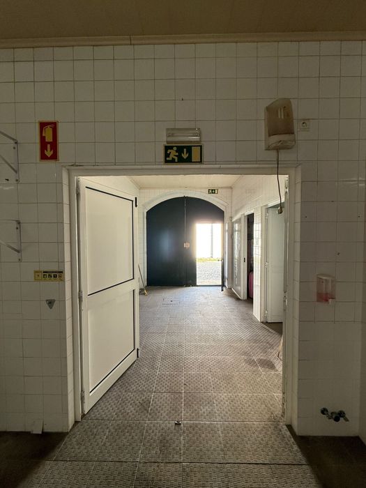 Aluga se armazem 72m2