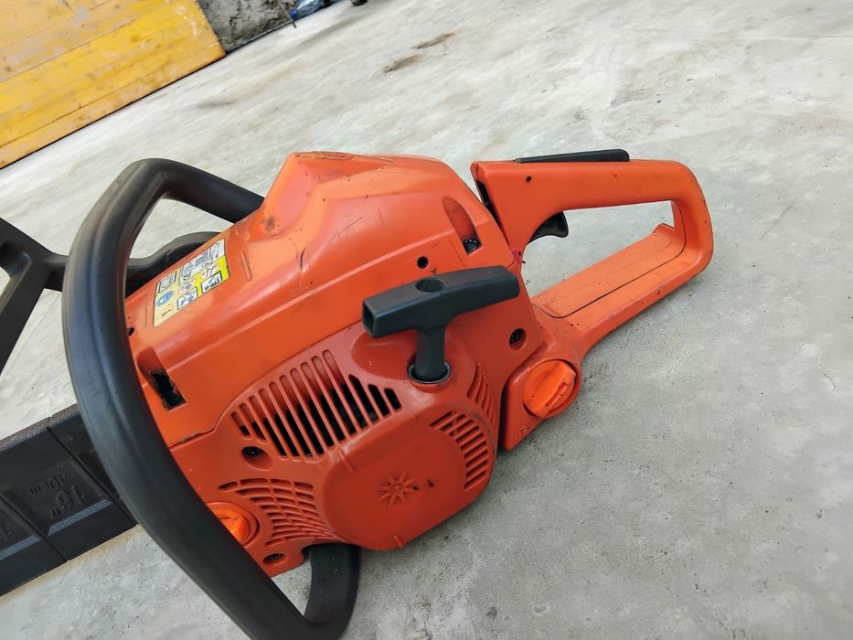 Продам бензопилу Husqvarna 137