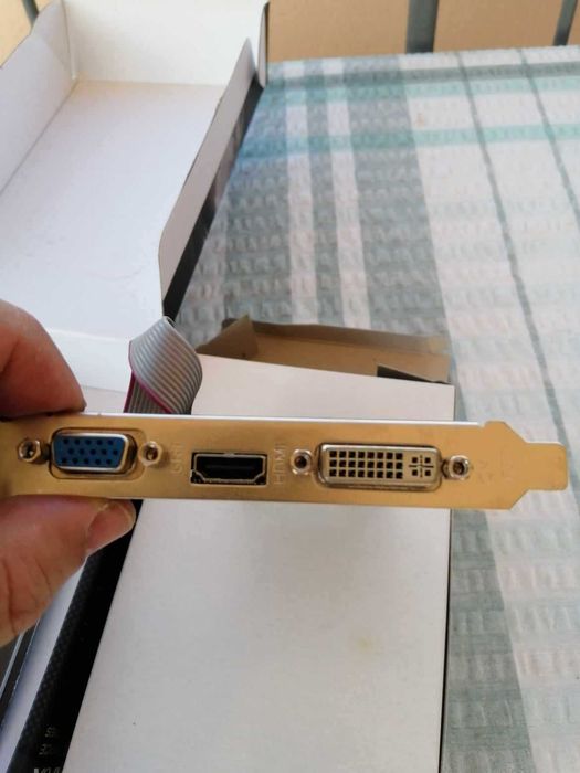 Placa Gráfica Afox Geforce Gt 730 2gb Ddr3 700mhz64170345903617124