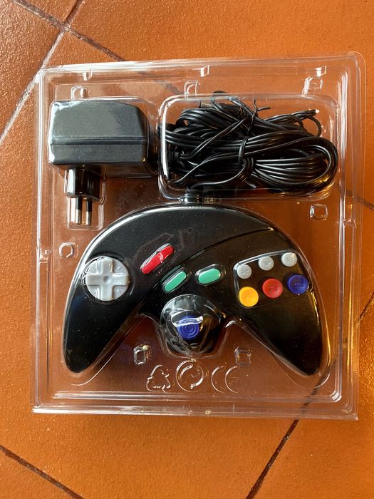 Comando consola com cabos respetivos - nunca foi usado