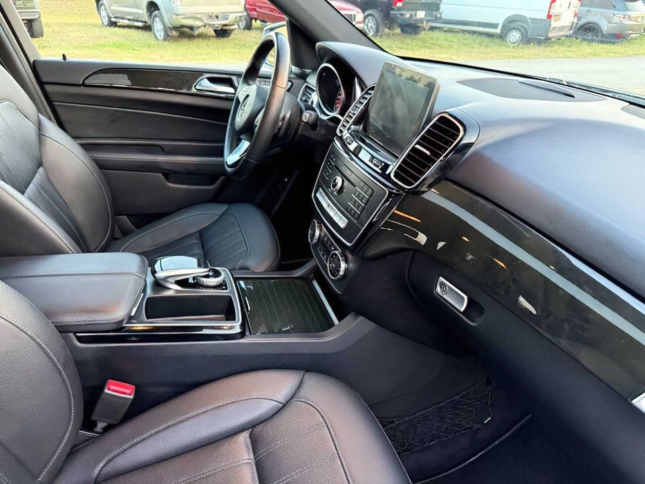 Mercedes-Benz GLE GLE 300d 4MATIC      2016
